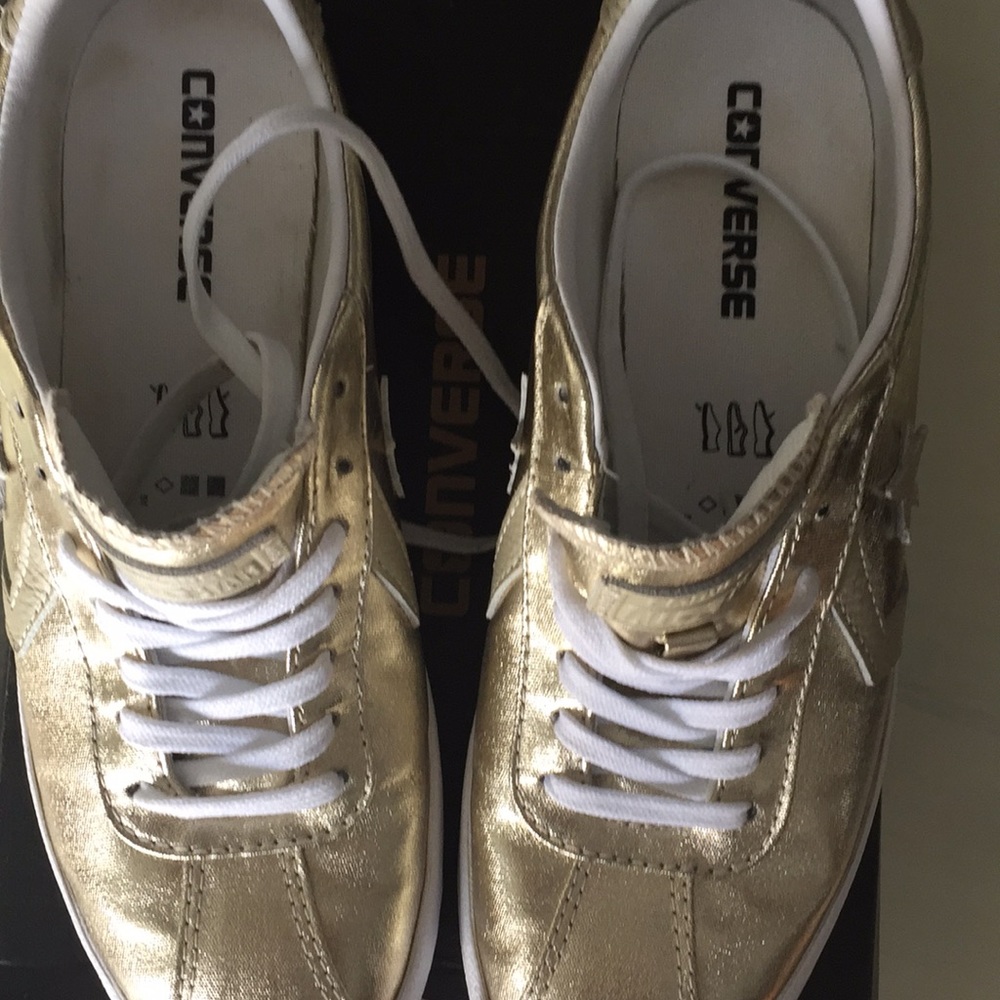 Converse - Picture 2 of 7